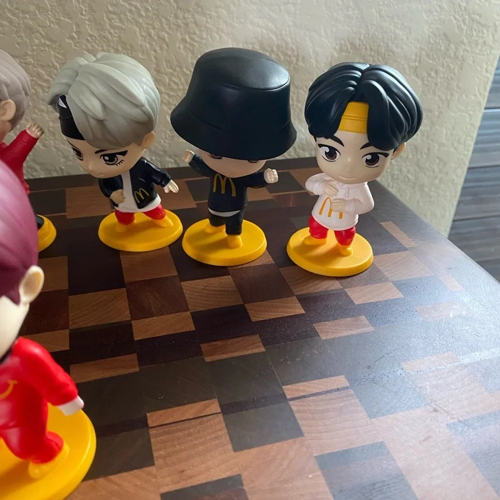 11 McDonald's x TinyTAN BTS K-Pop Idol Figurine Encore Edition Collectibles Toys